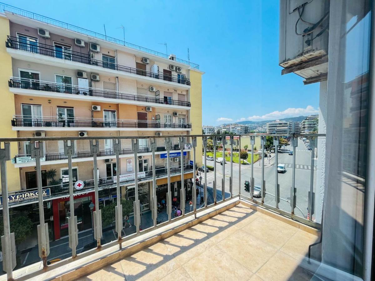 Center Studio Kavala Bagian luar foto